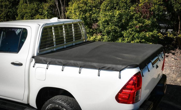 2022 Toyota Hilux SR