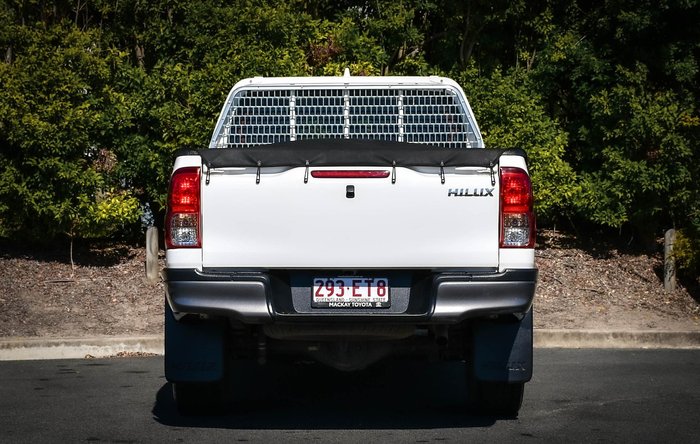 2022 Toyota Hilux SR