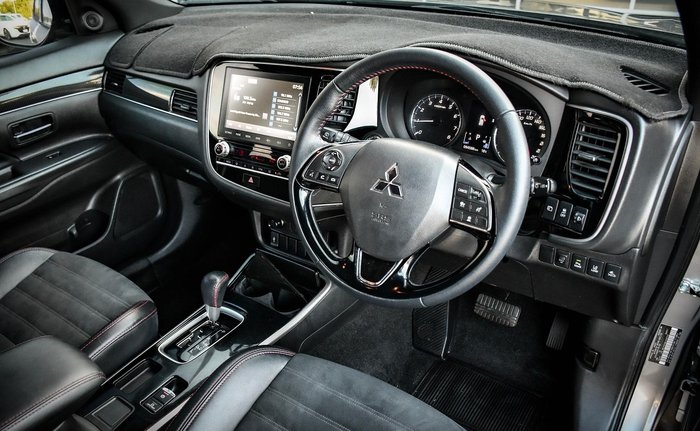2021 Mitsubishi Outlander Black Edition