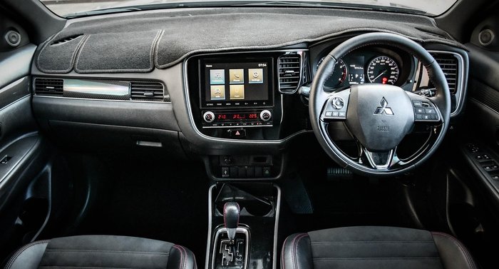 2021 Mitsubishi Outlander Black Edition