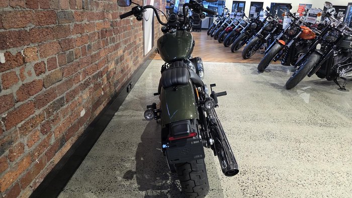Harley-Davidson Street Bob 117 (FXBB) Softail
