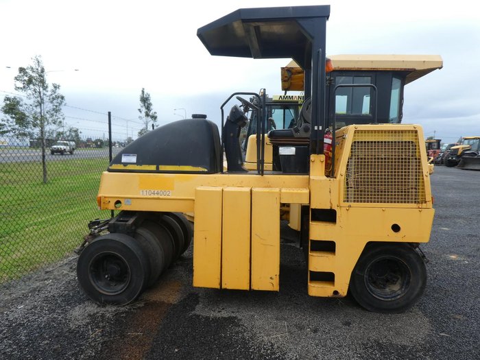 2010 Dynapac CP142