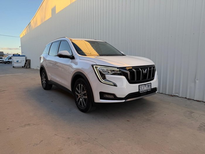 2025 Mahindra XUV700