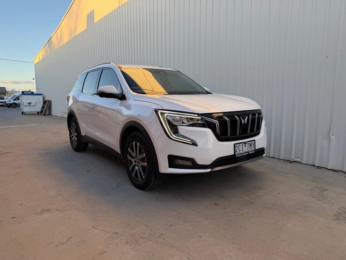 2025 Mahindra XUV700
