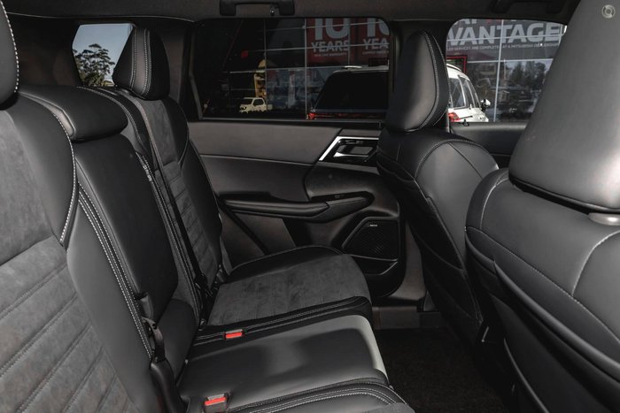 2026 Mitsubishi Outlander Black Edition