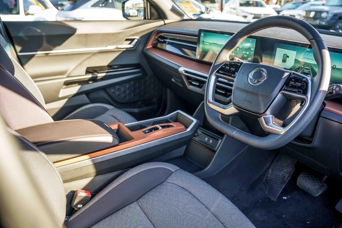 2024 KGM SsangYong Torres ELX