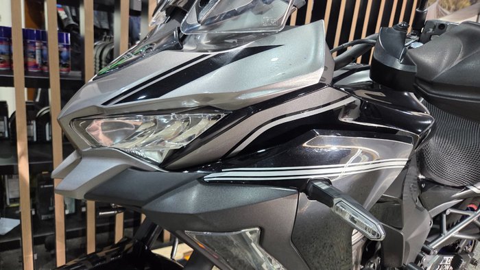 2022 Kawasaki VERSYS 1000S (KLZ1000) Black
