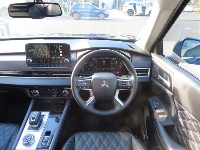 2024 Mitsubishi Outlander Exceed