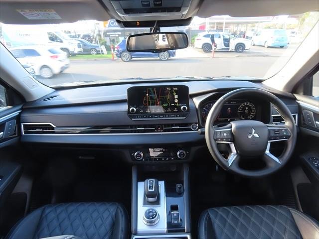 2024 Mitsubishi Outlander Exceed