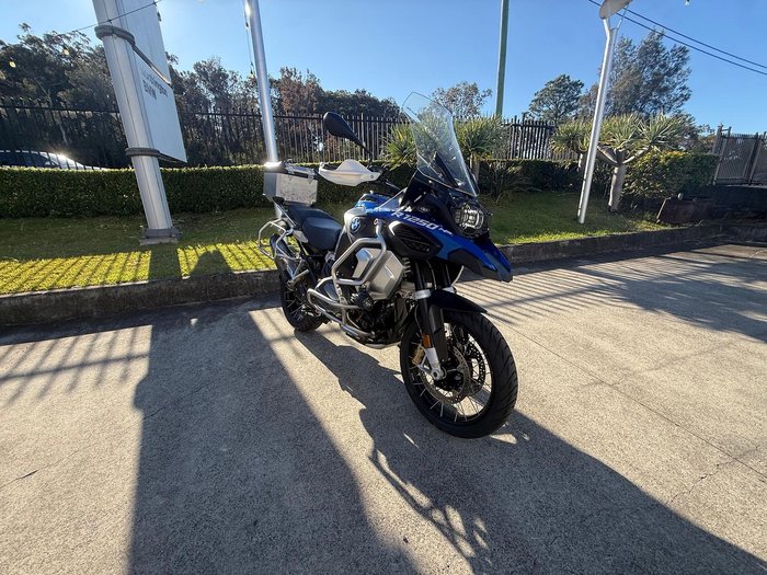 2019 BMW