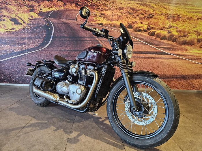 2017 Triumph Bonneville Bobber Bobber Red