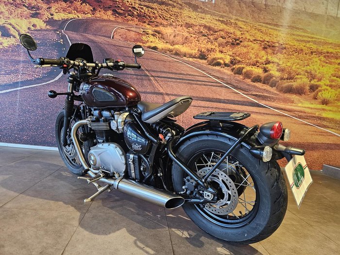 2017 Triumph Bonneville Bobber Bobber Red