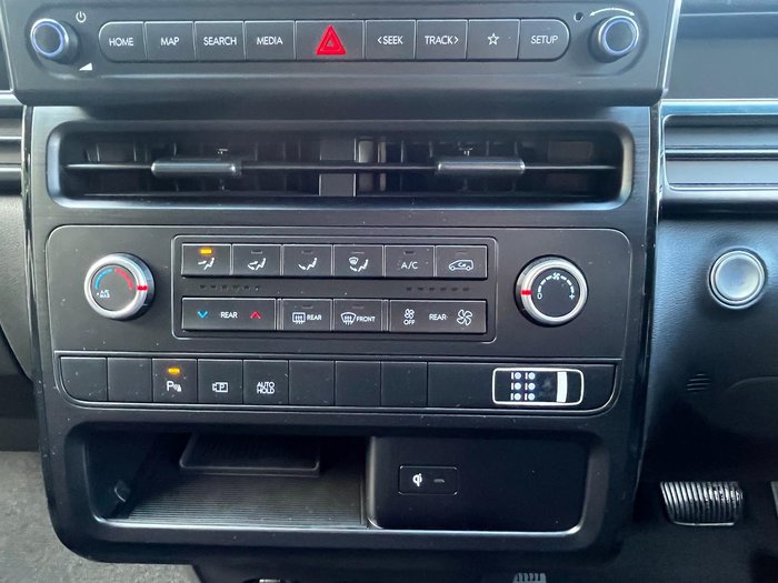2026 Hyundai STARIA