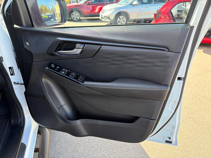 2025 Isuzu D-MAX BLADE