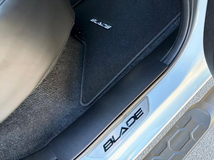 2025 Isuzu D-MAX BLADE