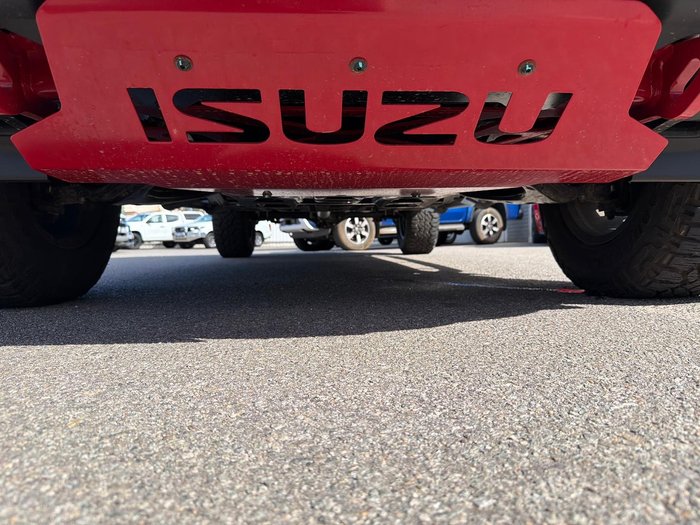 2025 Isuzu D-MAX BLADE