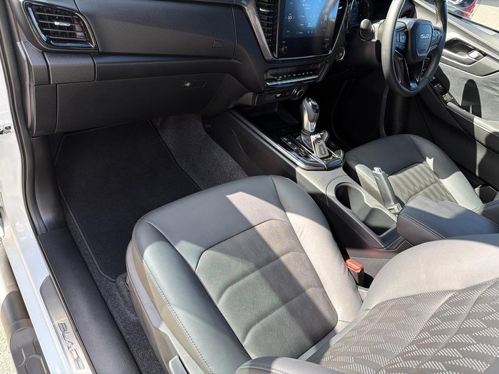 2025 Isuzu D-MAX BLADE