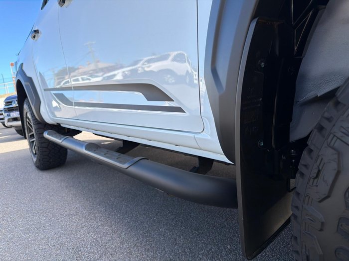 2025 Isuzu D-MAX BLADE