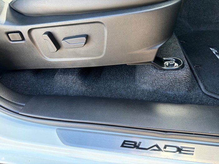 2025 Isuzu D-MAX BLADE