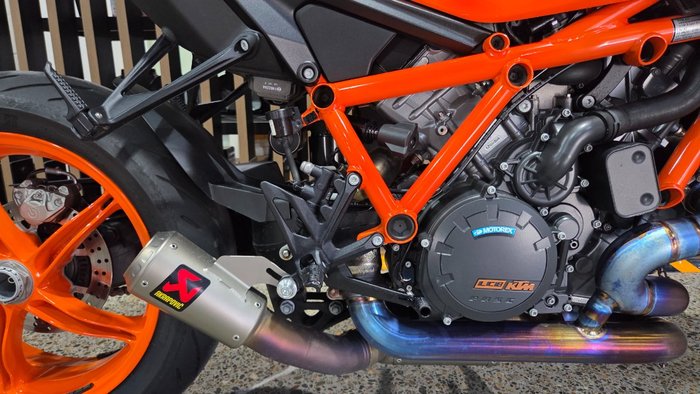 2022 Ktm 1290 SUPER DUKE R ORANGE