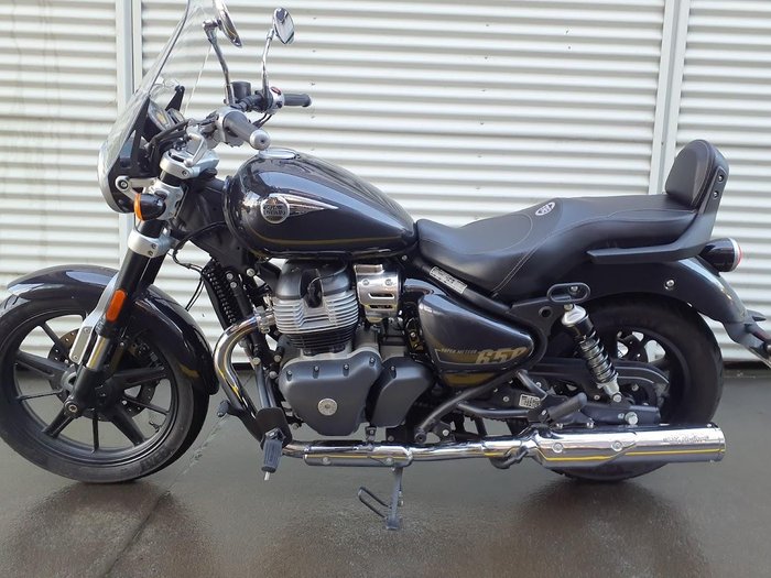 2023 Royal Enfield Super Meteor 650 Meteor Black