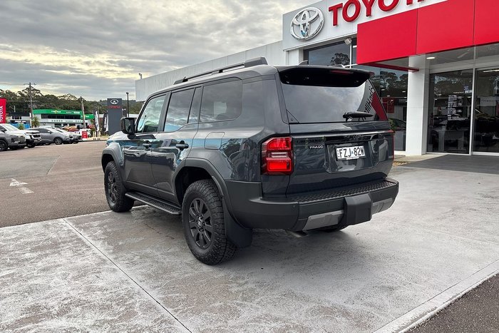 2025 Toyota Landcruiser Prado Altitude