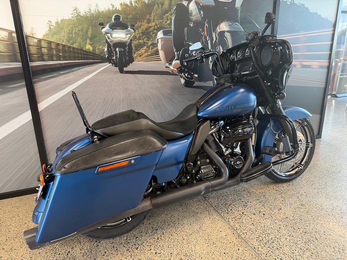 2018 Harley-Davidson Street Glide Anniversary 107 (FLHX_ANV)