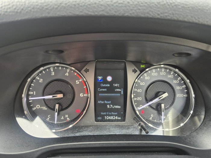 2020 Toyota Hilux SR