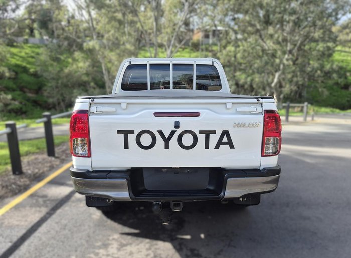 2020 Toyota Hilux SR