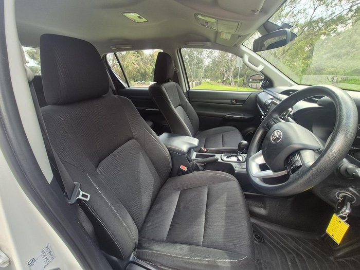 2020 Toyota Hilux SR