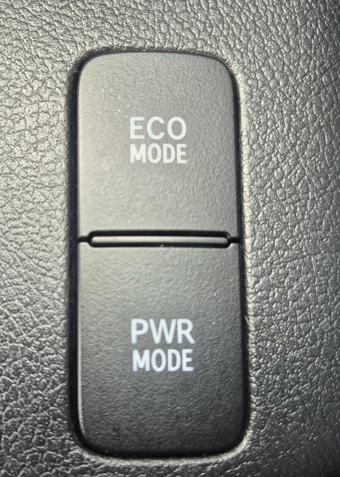 2020 Toyota Hilux SR