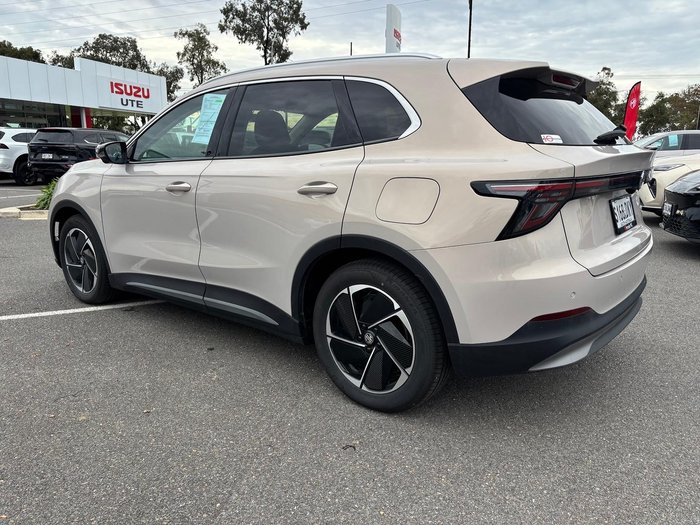 2025 MG MGS5 EV Essence 62 ZS3EM MY25 Champagne Gold