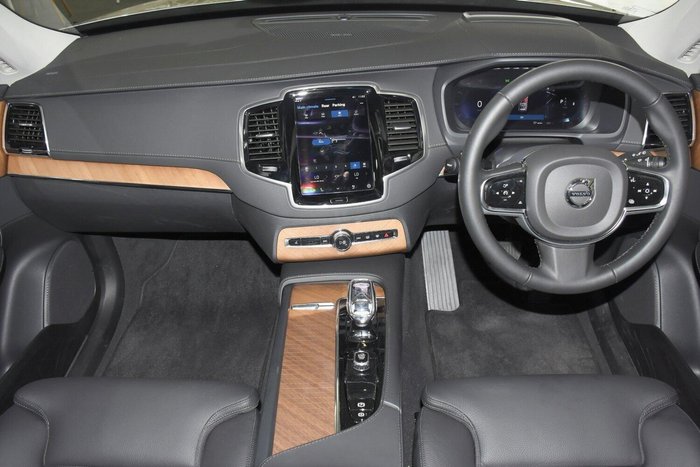 2024 Volvo XC90 Ultimate B5 Bright