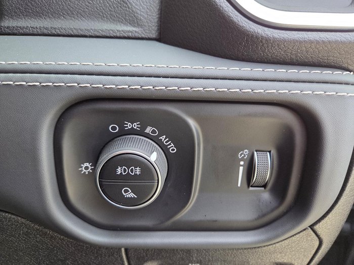 2026 RAM 1500 Express Black Edition Hurricane SO