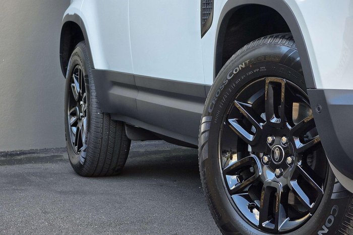 2025 Land Rover Defender 110 D250 S