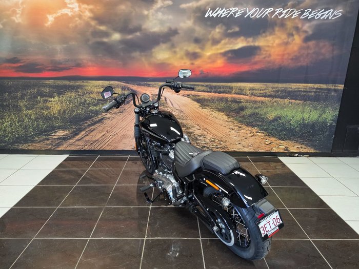 2025 HARLEY-DAVIDSON FXBB STREET BOB (117) BLACK
