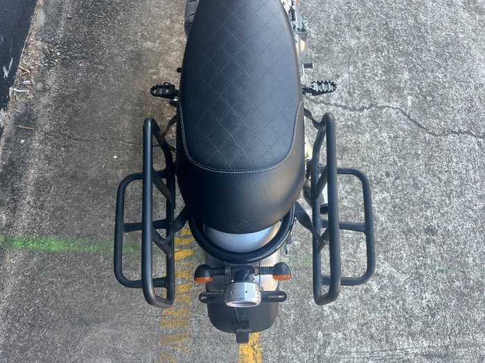 2021 Royal Enfield INTERCEPTOR 650 CLASSIC ORANGE