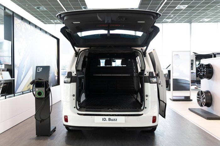 2025 Volkswagen ID. Buzz Cargo BEV550