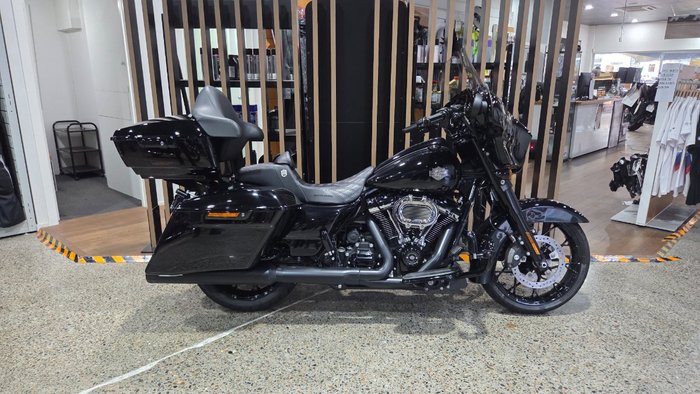 2021 Harley-Davidson FLHXS STREET GLIDE SPECIAL Black