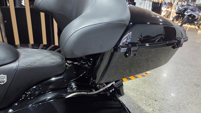 2021 Harley-Davidson FLHXS STREET GLIDE SPECIAL Black