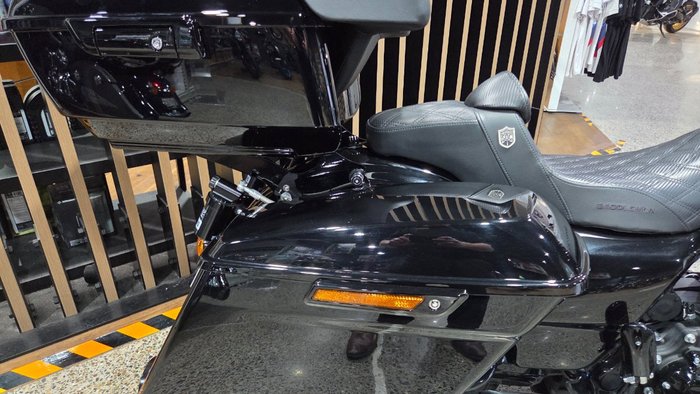 2021 Harley-Davidson FLHXS STREET GLIDE SPECIAL Black