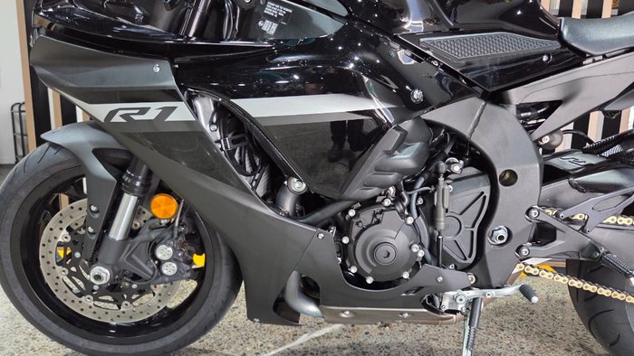 2024 Yamaha YZF-R1 Black