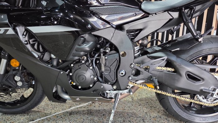 2024 Yamaha YZF-R1 Black