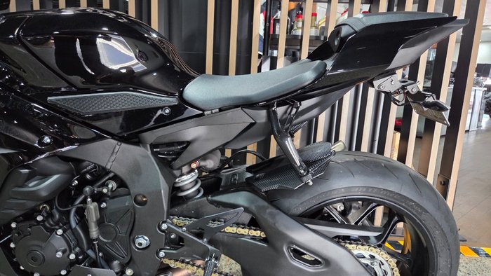 2024 Yamaha YZF-R1 Black
