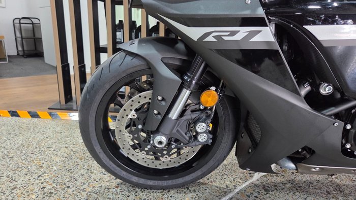 2024 Yamaha YZF-R1 Black