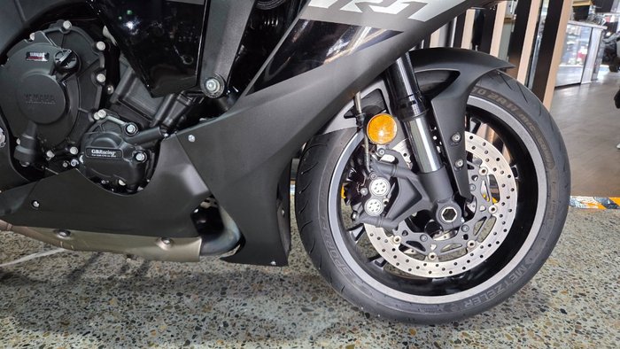 2024 Yamaha YZF-R1 Black