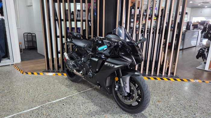 2024 Yamaha YZF-R1 Black