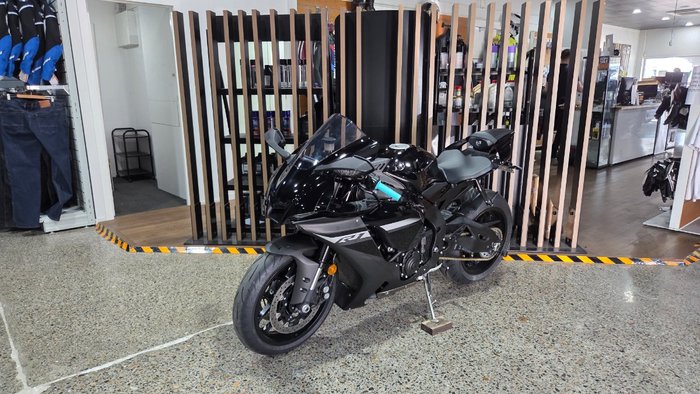 2024 Yamaha YZF-R1 Black