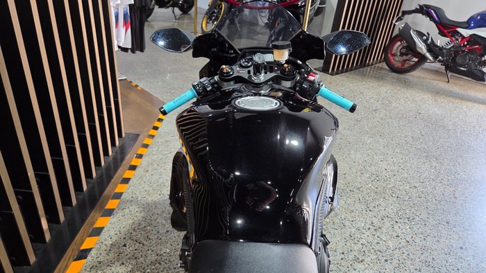 2024 Yamaha YZF-R1 Black