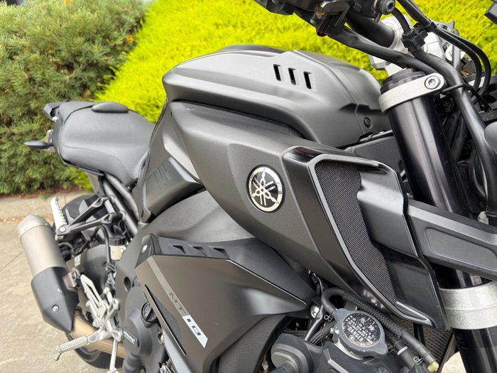 2018 Yamaha MT-10A Black